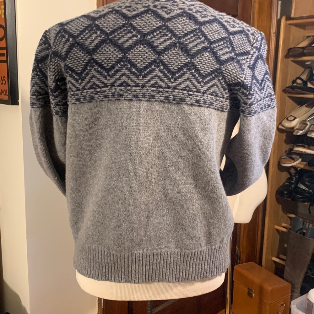 PENDLETON WOOL ZIP FRONT SWEATER WITH NAVY BLUE NORDIC SCANDINAVIAN MOTIF - Picture 3 of 14